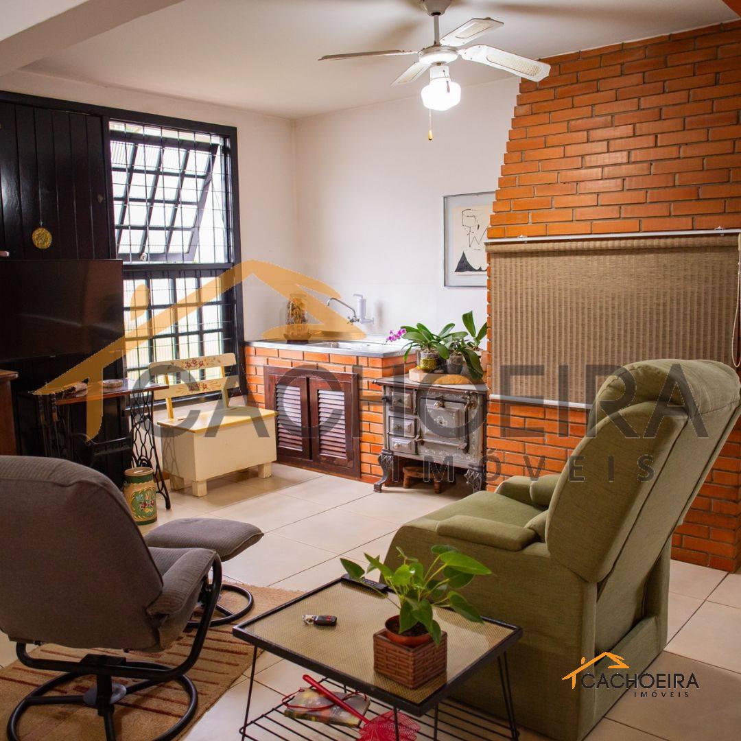 SOBRADO 4 quarto(s)  no Barcelos