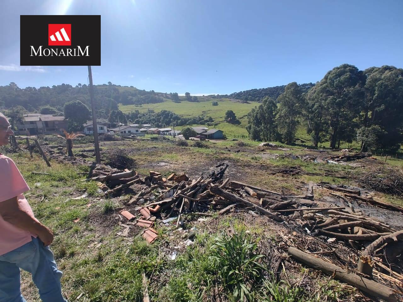 Terreno urbano no bairro Santa Clara