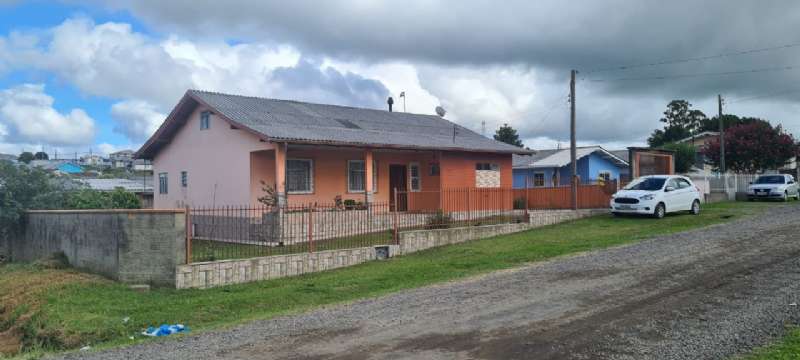 Casa 3 quartos no bairro Guarujá