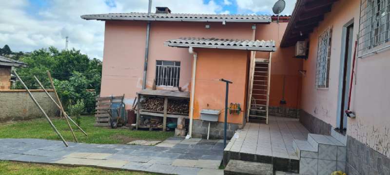 Casa 3 quartos no bairro Guarujá