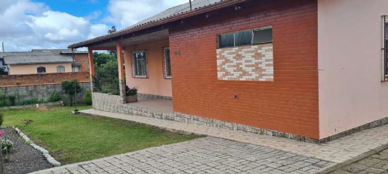 Casa 3 quartos no bairro Guarujá