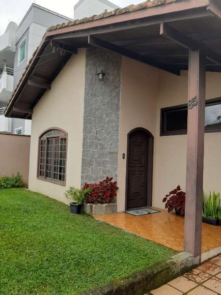 Casa 3 quartos no bairro São Cristóvão