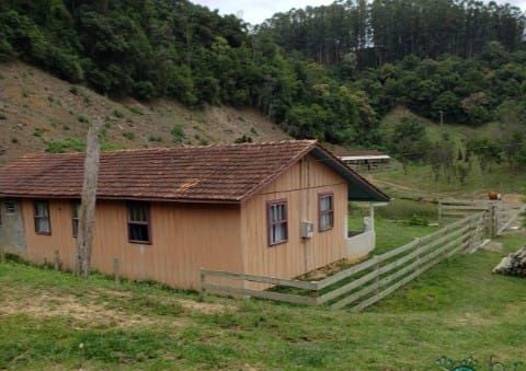 Sítio 4 quartos no bairro Centro