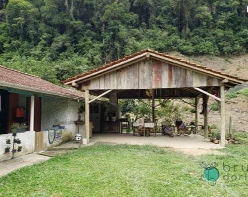 Sítio 4 quartos no bairro Centro