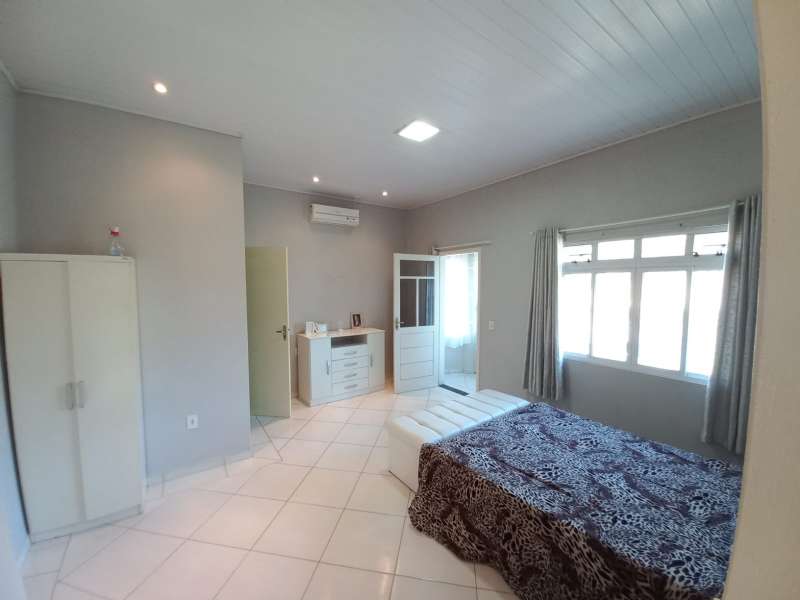 Casa 4 quartos no bairro Centro