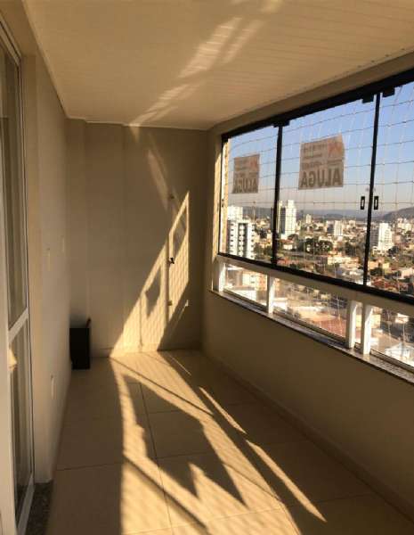 Apartamento 3 quartos no bairro Coral