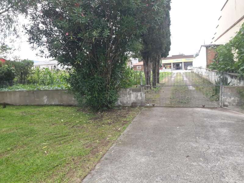 Casa 4 quartos no bairro Esquina