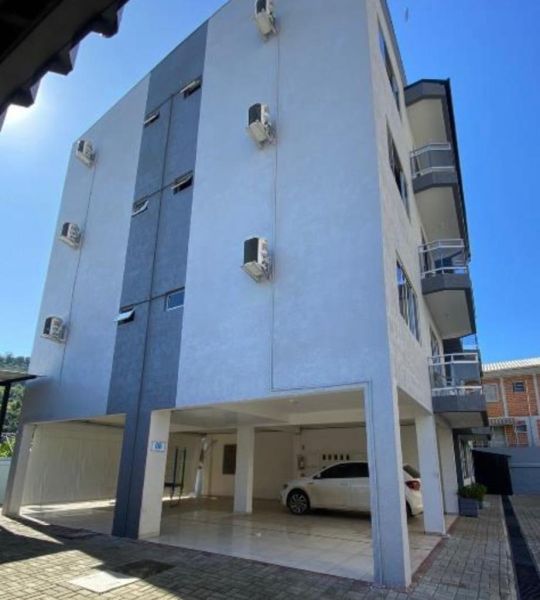 Hotel 13 quartos no bairro Centro