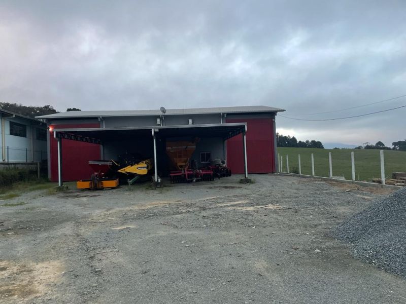 Barracao no bairro Centro