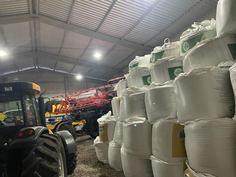 Barracao no bairro Centro