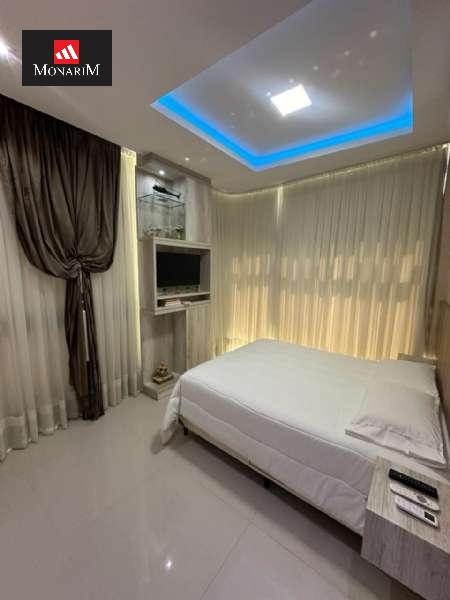 Apartamento 3 quartos no bairro Meia Praia