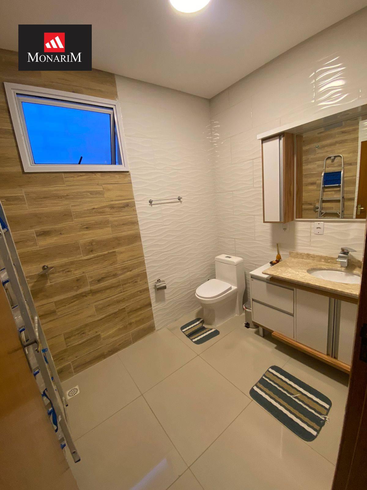 Casa 4 quartos no bairro Coral