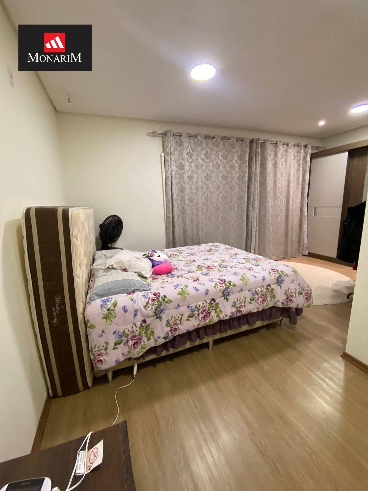 Casa 4 quartos no bairro Coral