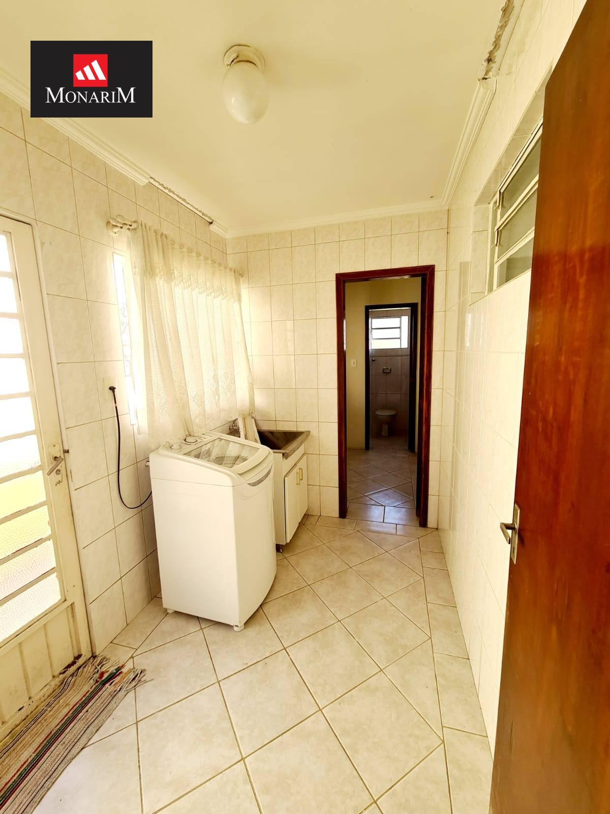Casa 3 quartos no bairro Coral