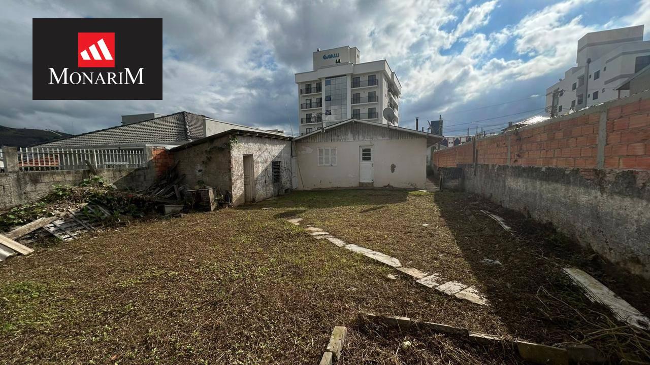 Casa 3 quartos no bairro Universitário