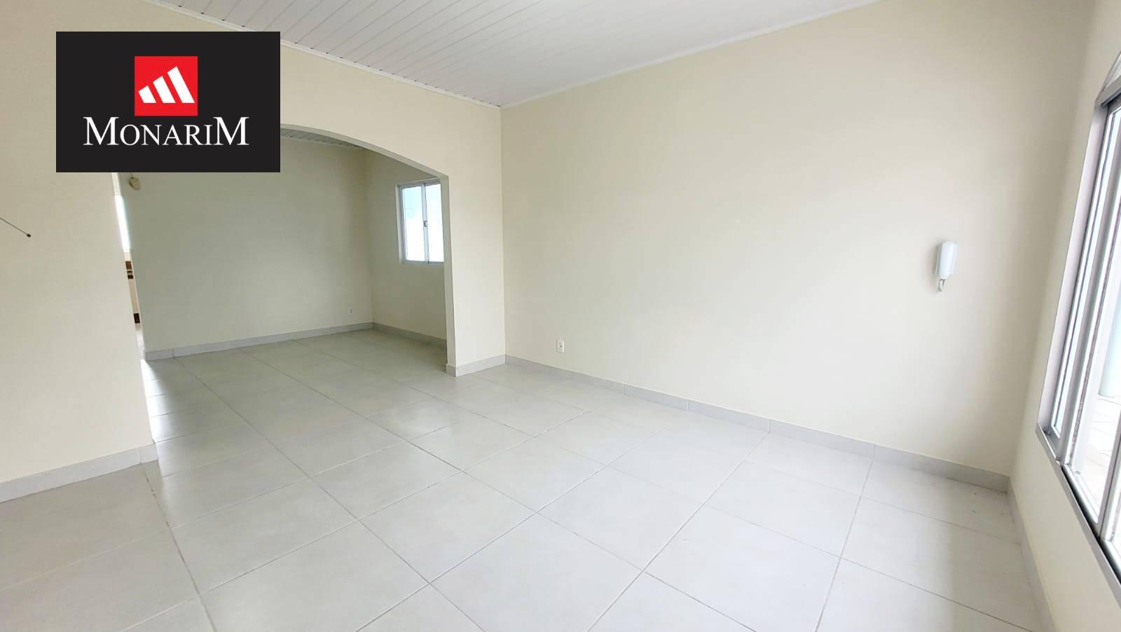 Casa 3 quartos no bairro Coral