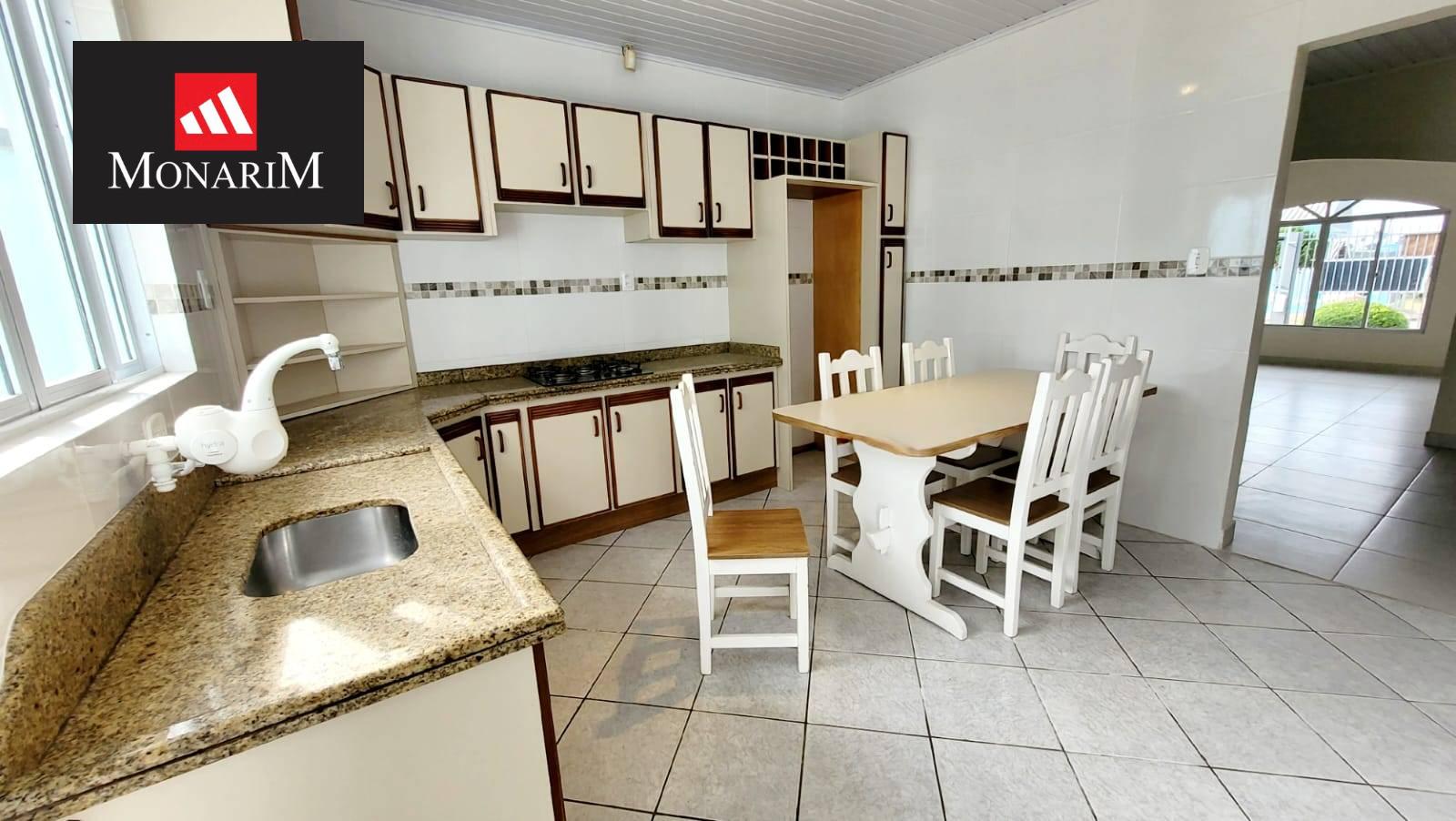 Casa 3 quartos no bairro Coral