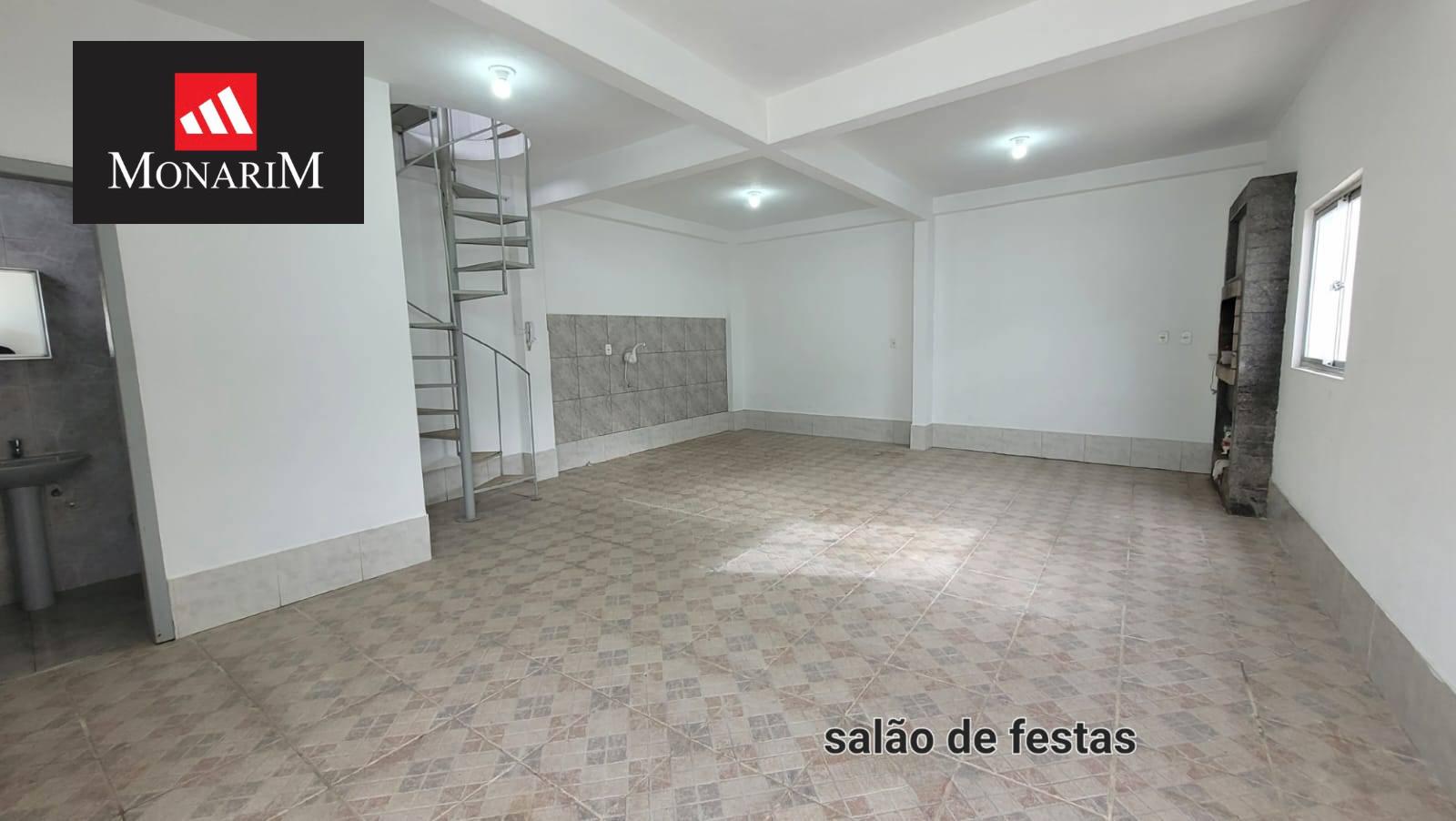 Casa 3 quartos no bairro Coral
