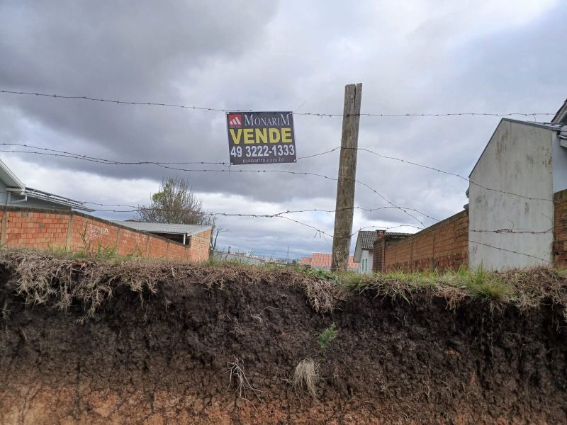 Terreno no bairro Guarujá
