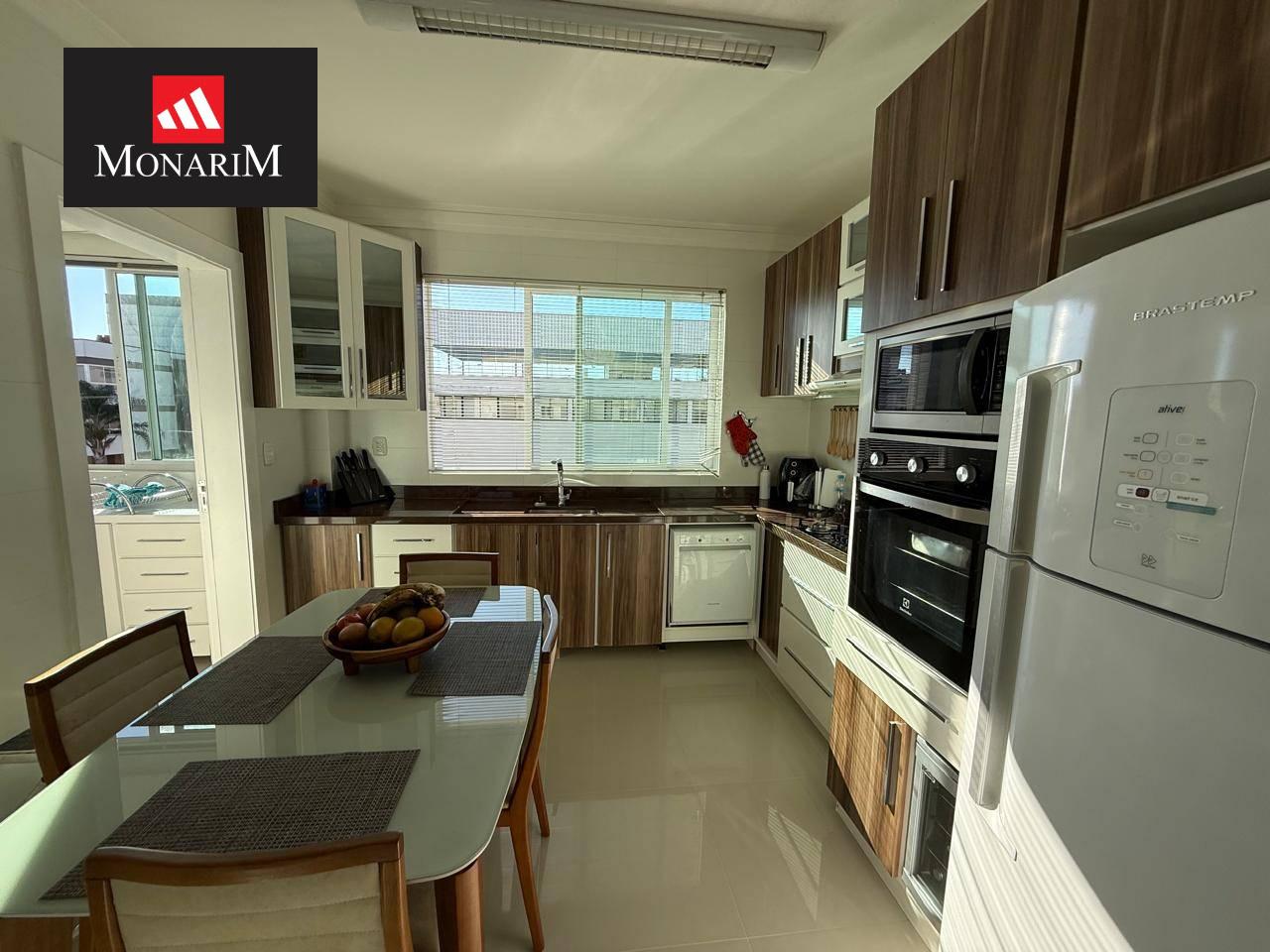 Apartamento 3 quartos no bairro Coral