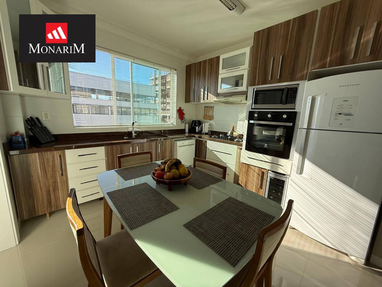 Apartamento 3 quartos no bairro Coral