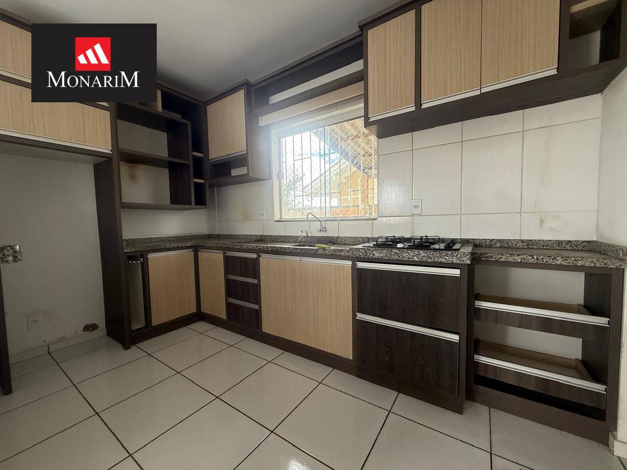 Sobrado 3 quartos no bairro Guarujá