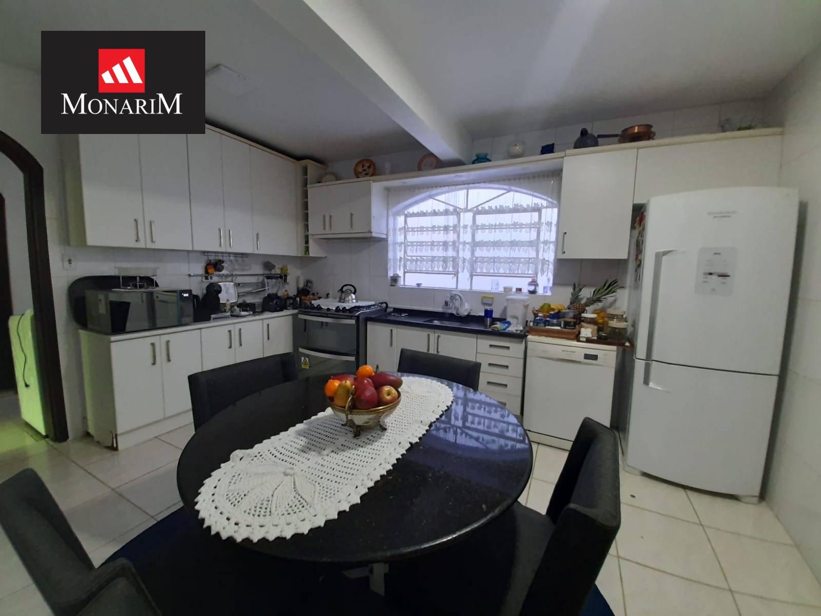 Casa 4 quartos no bairro Frei Rogério