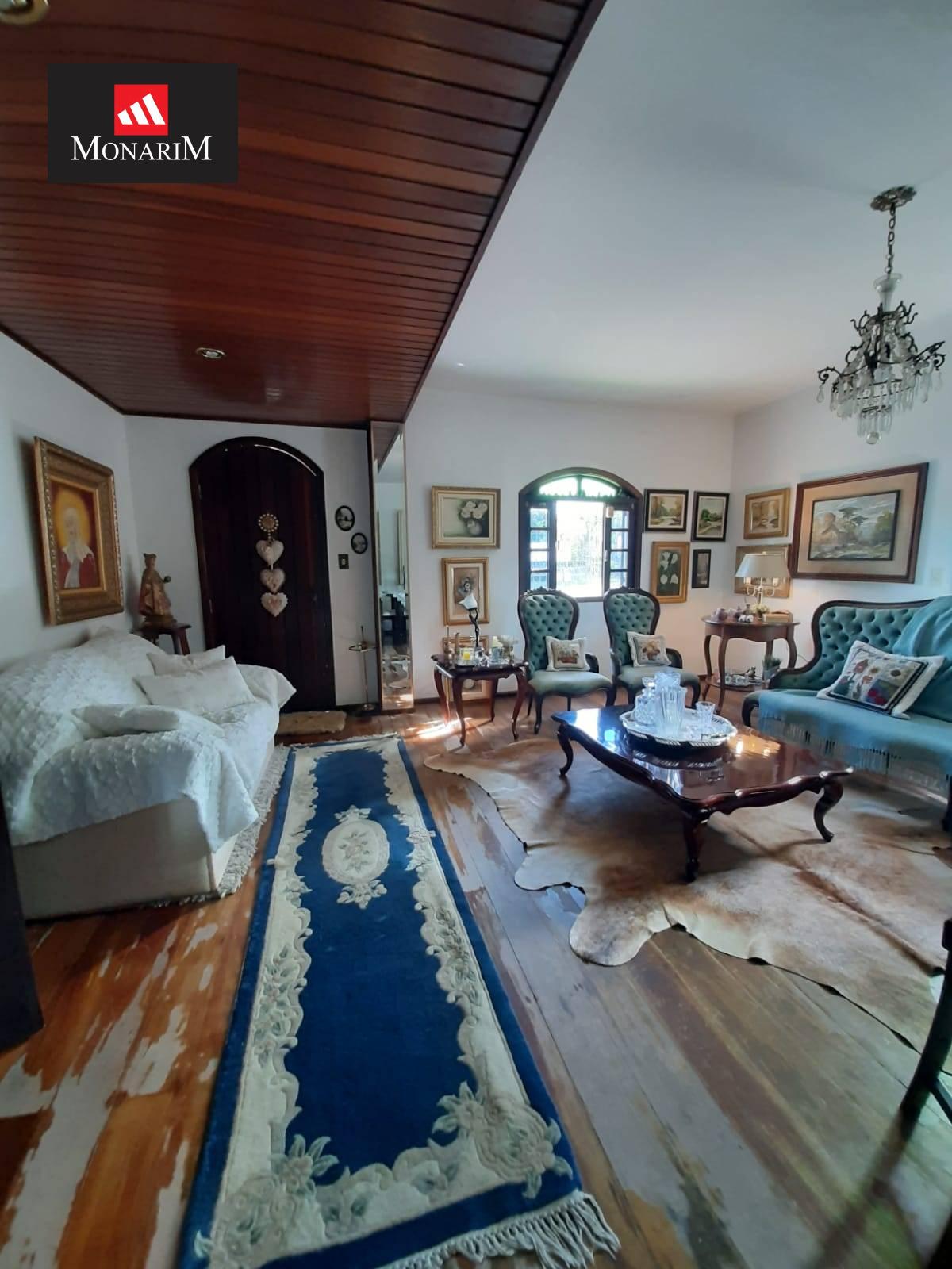Casa 4 quartos no bairro Frei Rogério