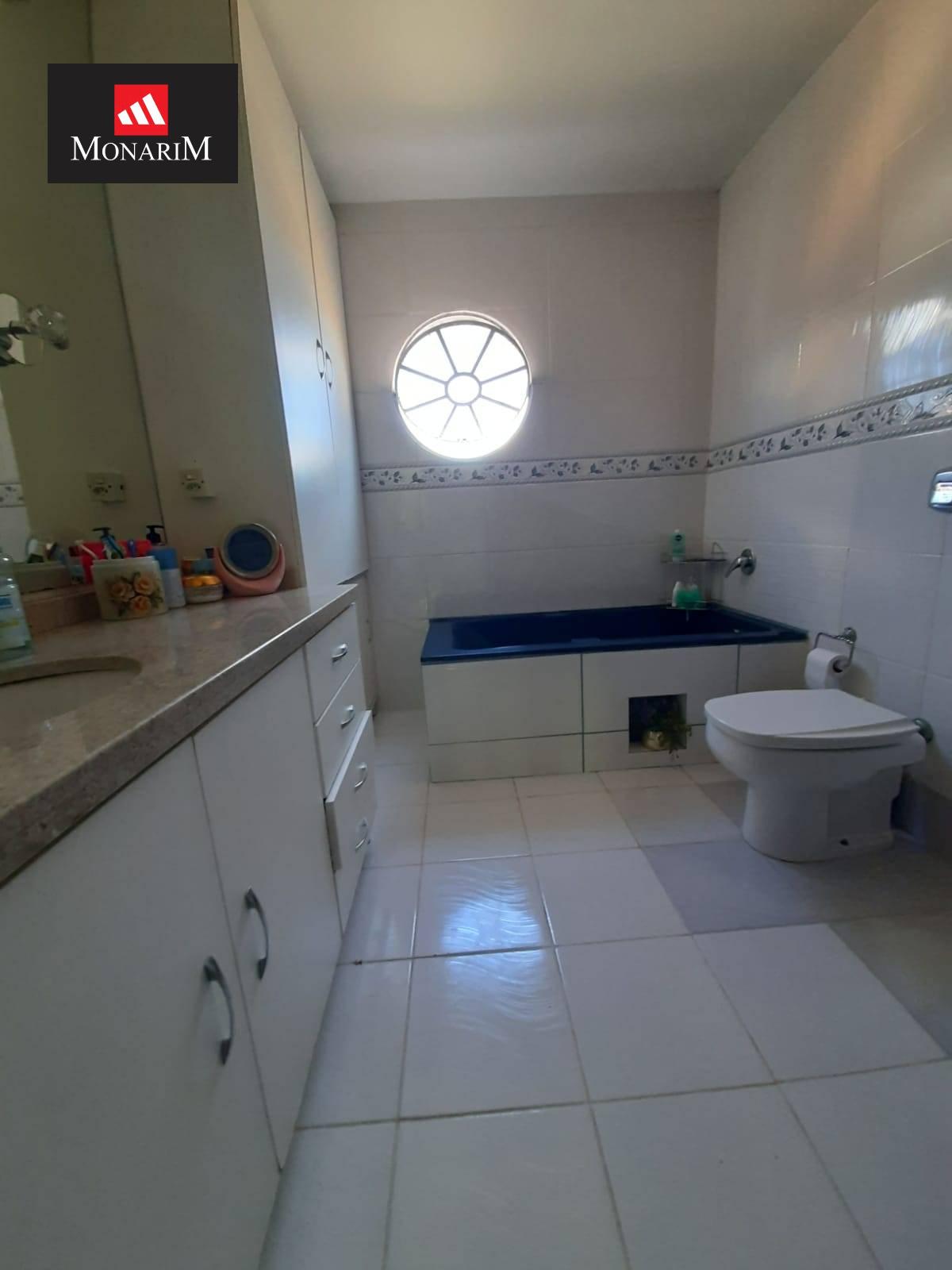 Casa 4 quartos no bairro Frei Rogério