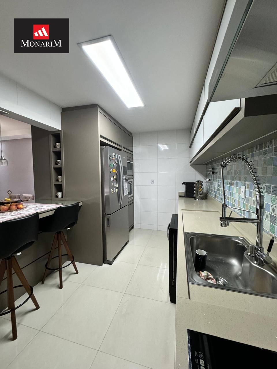 Apartamento 3 quartos no bairro Coral