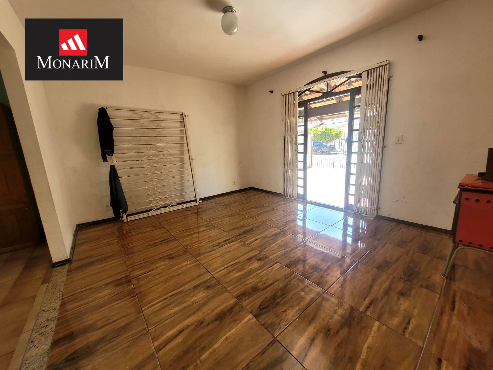 Casa 2 quartos no bairro Universitário