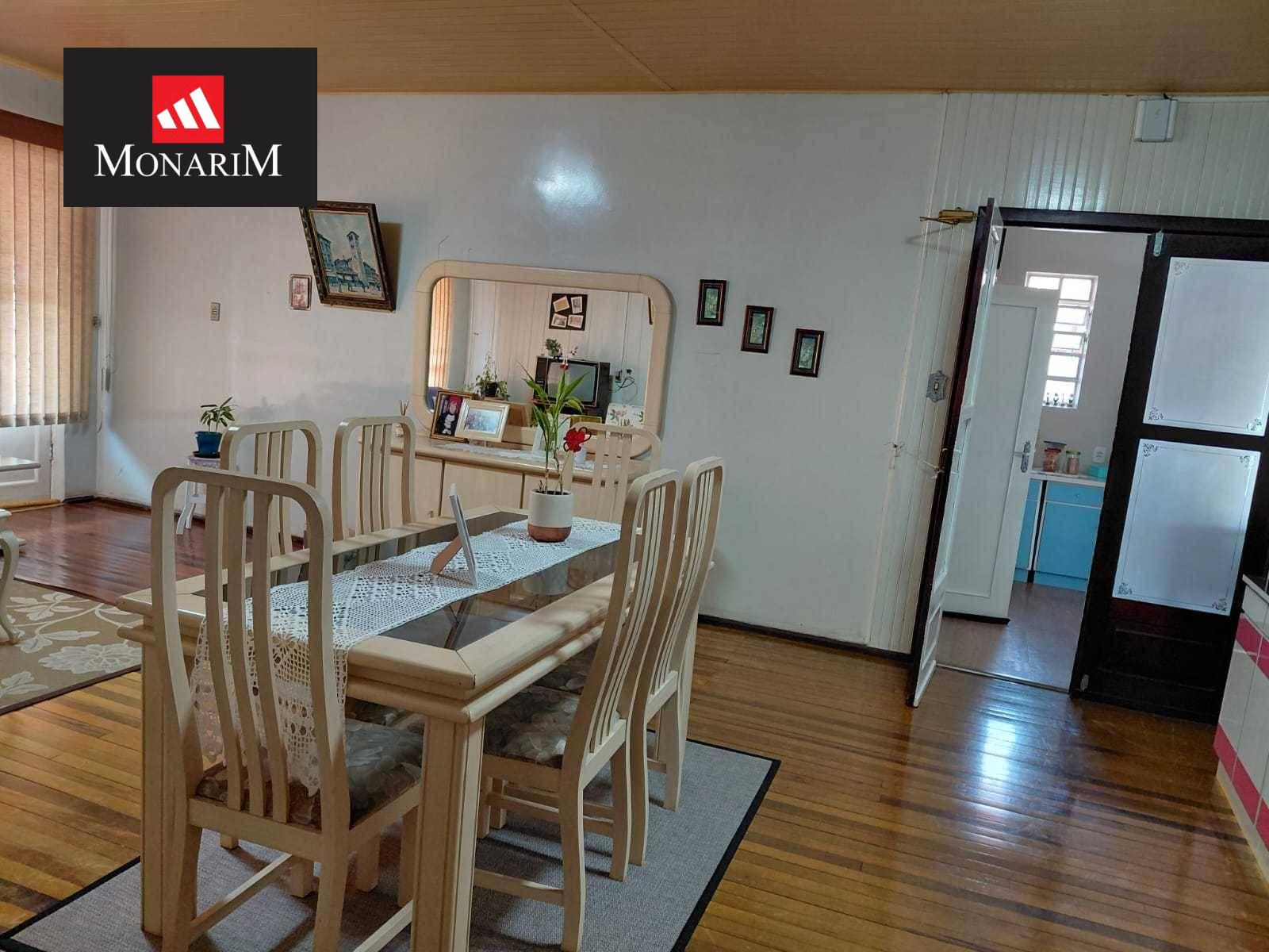 Casa 4 quartos no bairro Coral