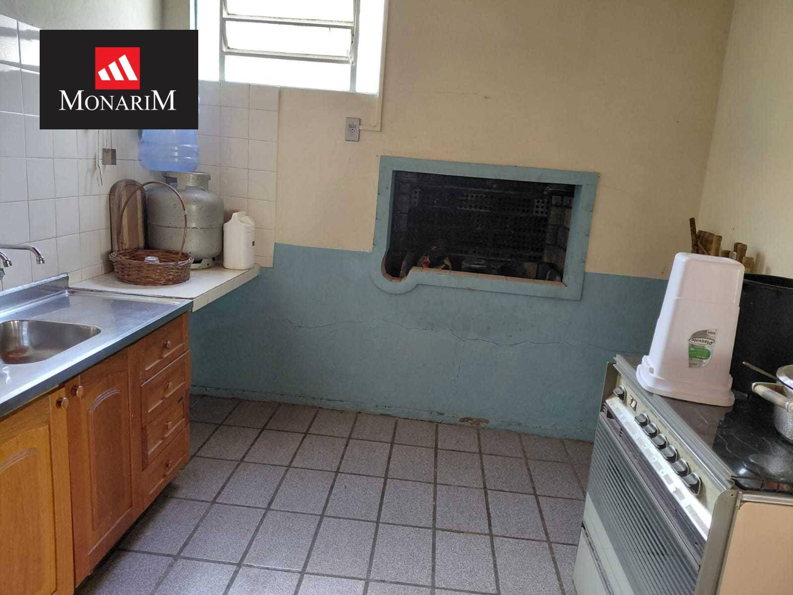 Casa 4 quartos no bairro Coral