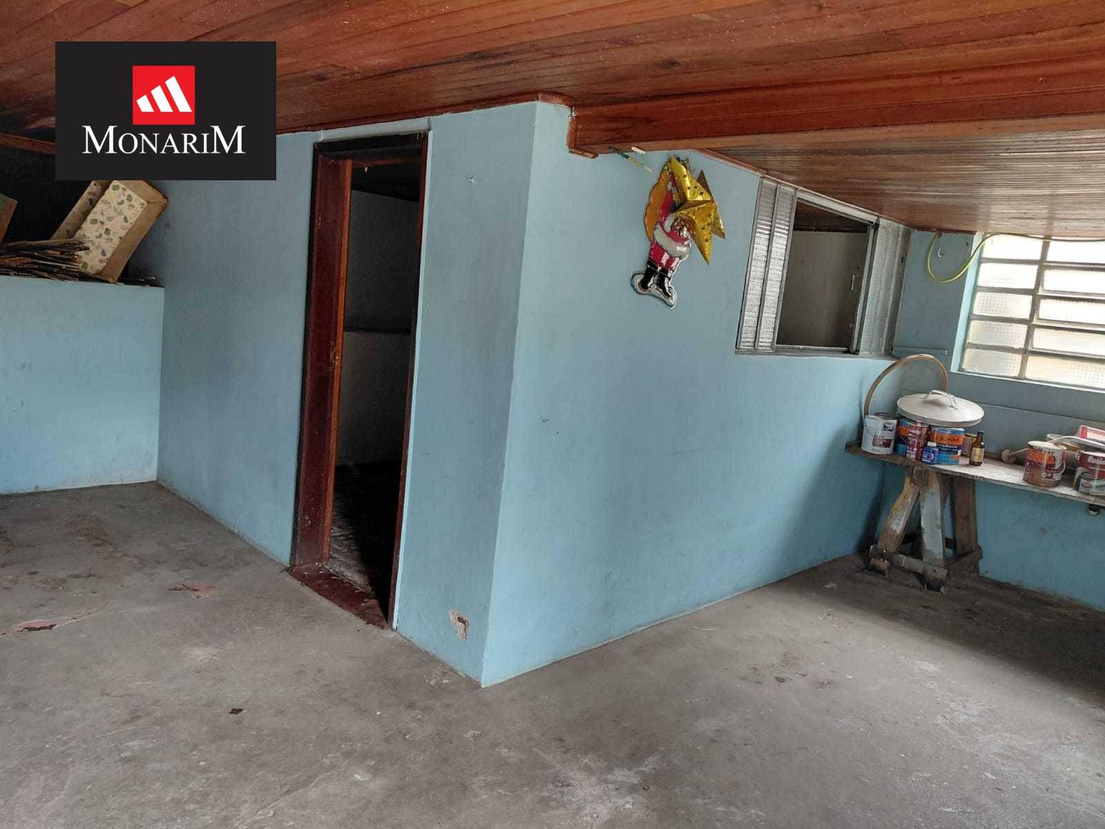 Casa 4 quartos no bairro Coral