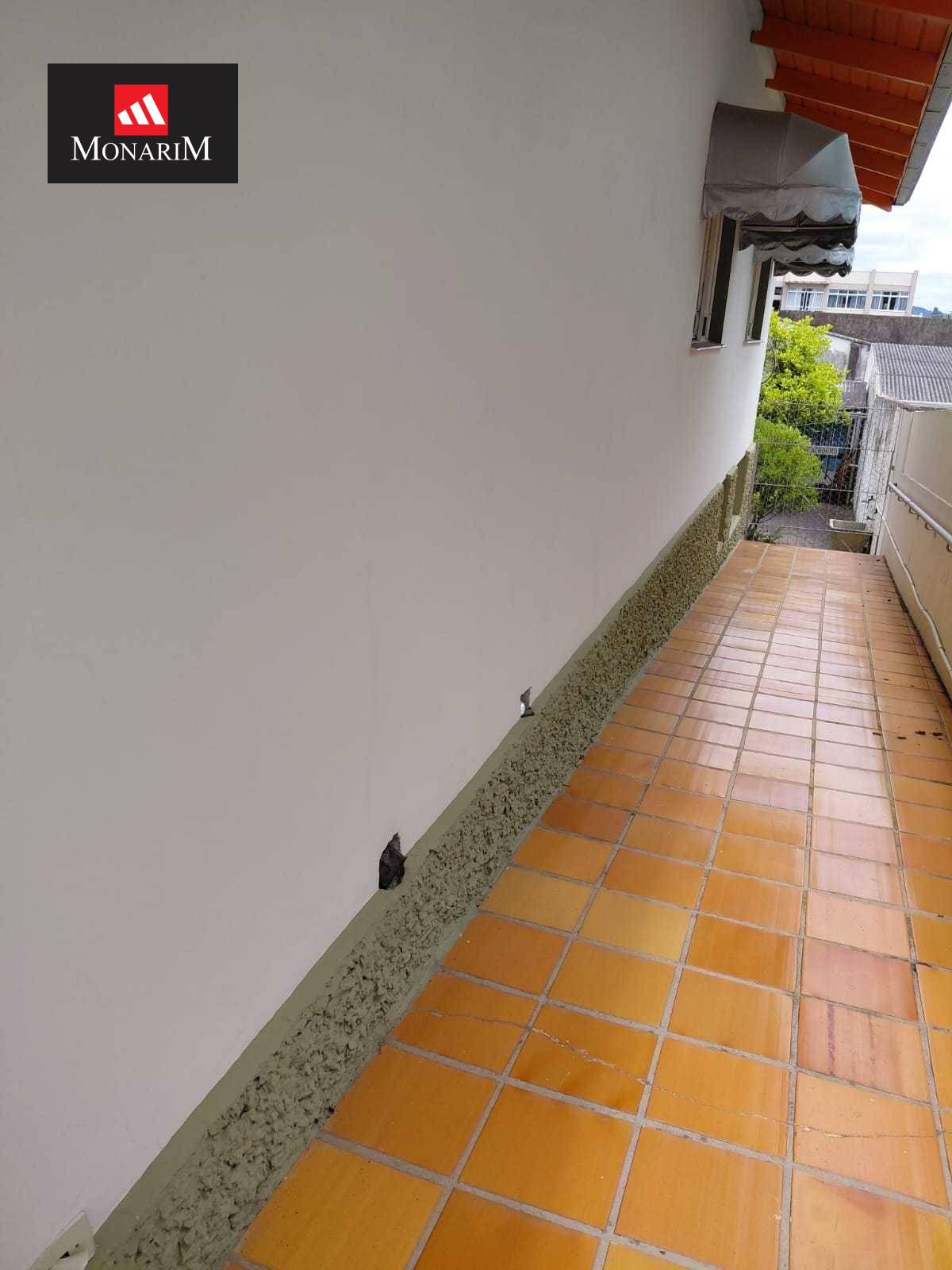 Casa 4 quartos no bairro Coral