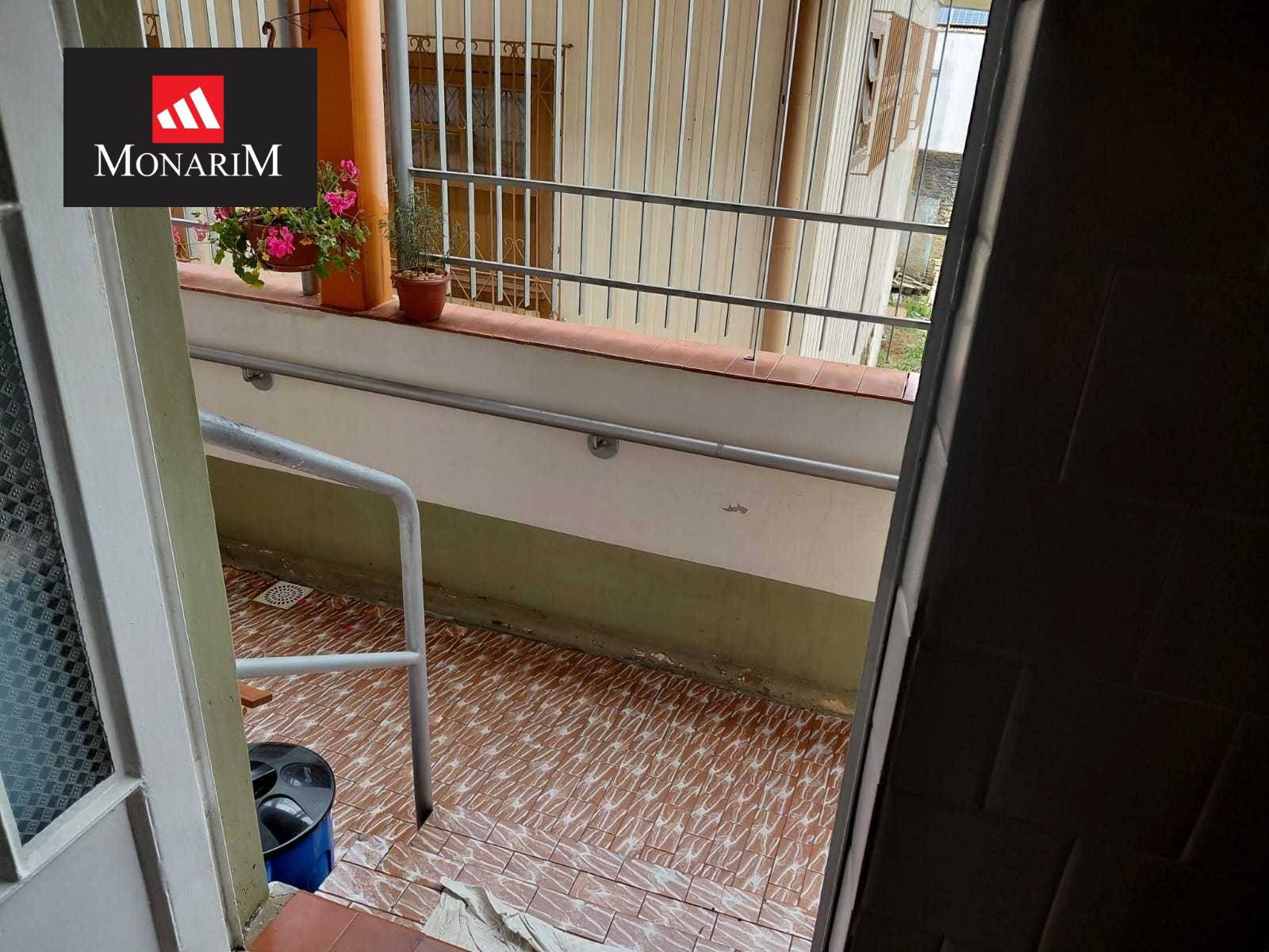 Casa 4 quartos no bairro Coral