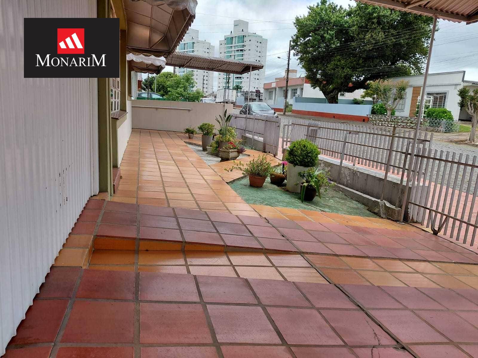 Casa 4 quartos no bairro Coral