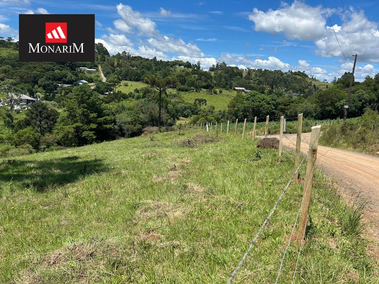 Terreno urbano no bairro Caroba