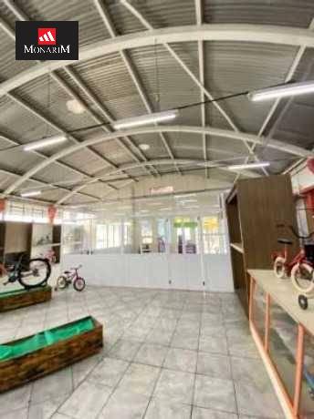 Barracao no bairro São Miguel