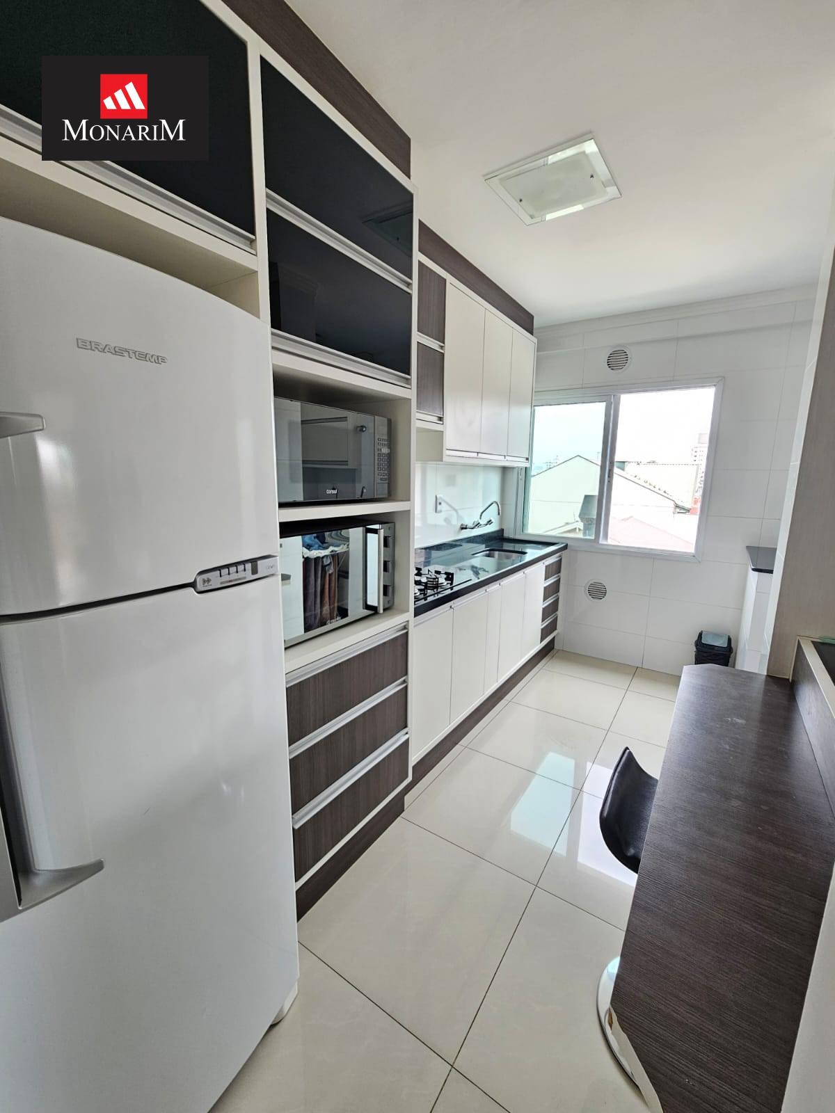 Apartamento 3 quartos no bairro Coral