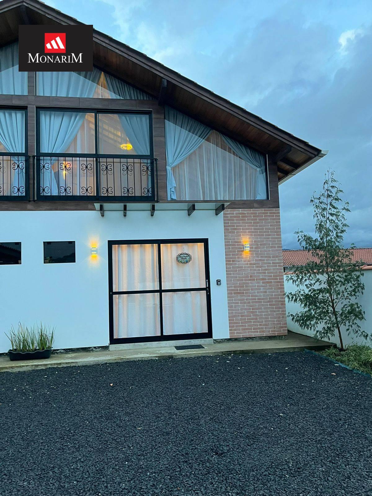 Casa 2 quartos no bairro Esquina