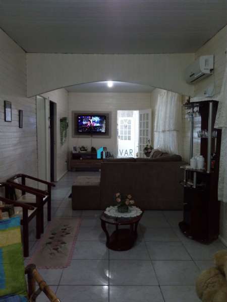 Casa 3 dormitórios no bairro Niterói