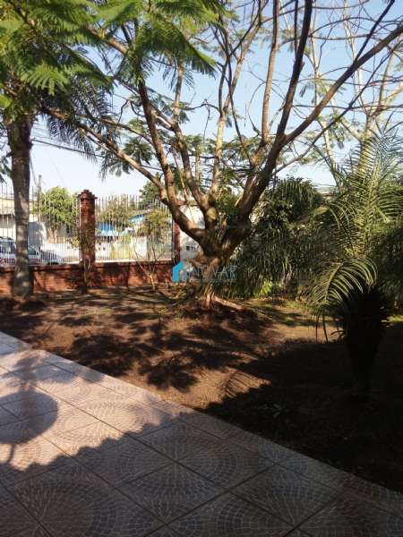 Casa 3 dormitórios no bairro Niterói