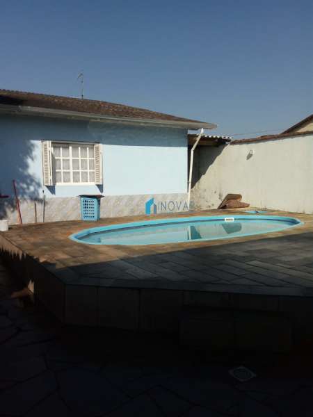 Casa 3 dormitórios no bairro Niterói