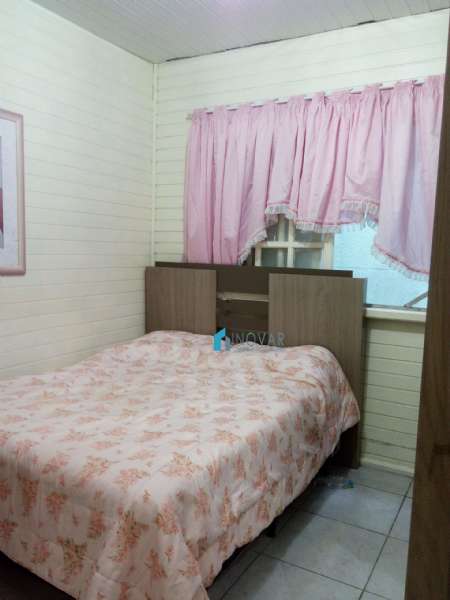 Casa 3 dormitórios no bairro Niterói