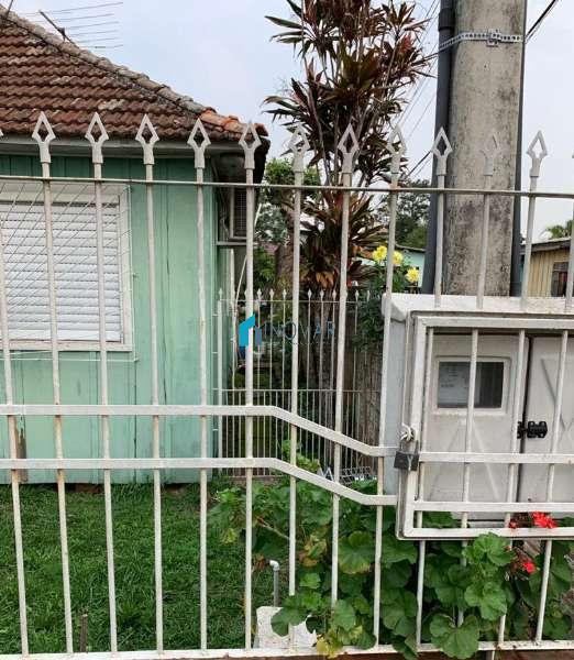 Casa 2 dormitórios no bairro Niterói