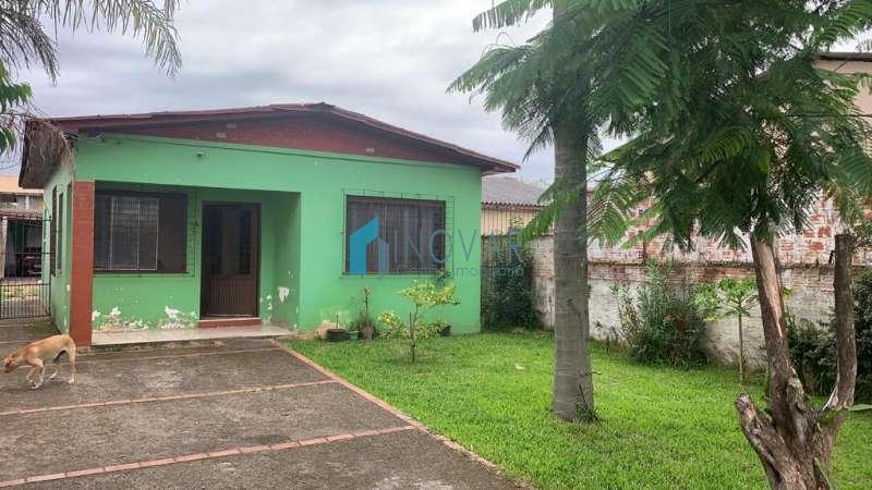 Casa 3 dormitórios no bairro Niterói