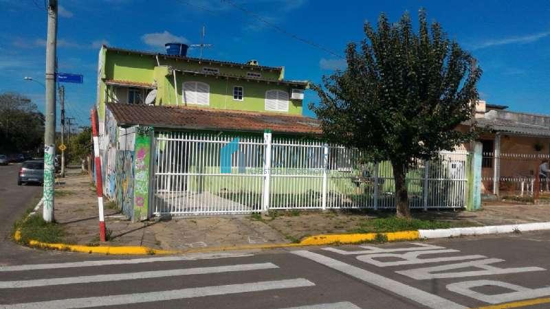 Casa 3 dormitórios no bairro Guajuviras - 