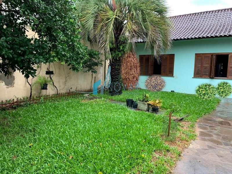 Casa 2 dormitórios no bairro Niterói
