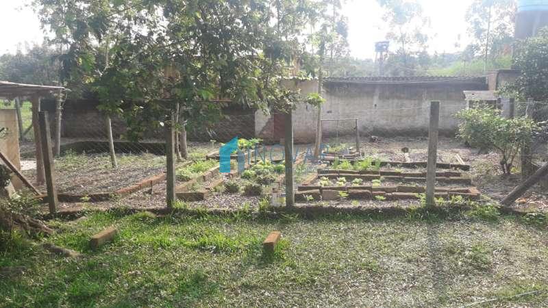 Sítio 3 dormitórios no bairro Caju